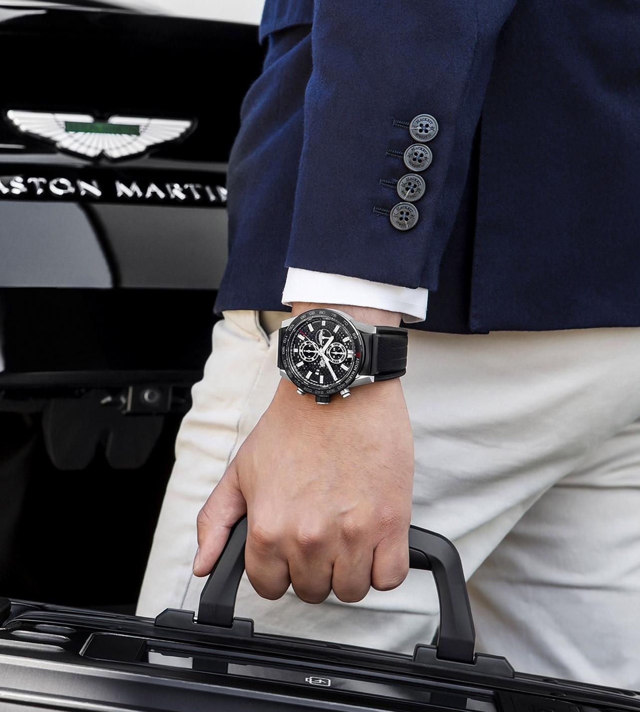 Getting Itchy feet? Five Travel Watches To Accompany You On The Road