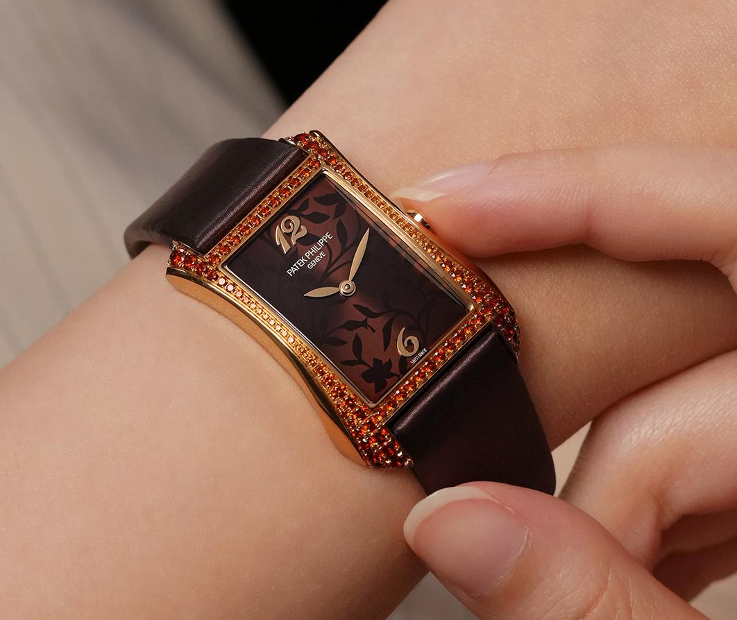 Patek Philippe Gondolo: A Tribute To Art Deco Elegance