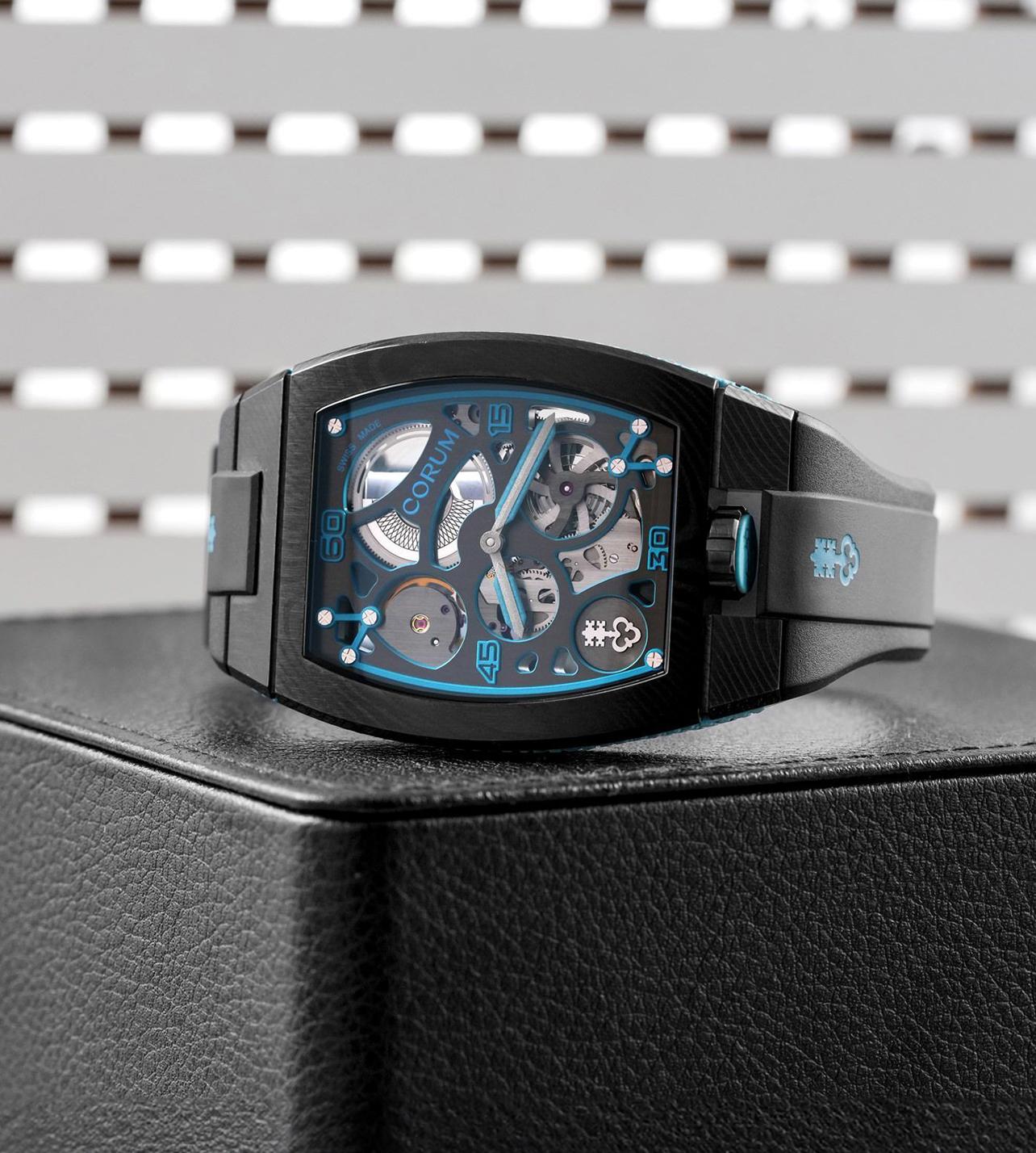 Damascus Steel Meets Modern Mechanics in the Heritage Corum LAB 01