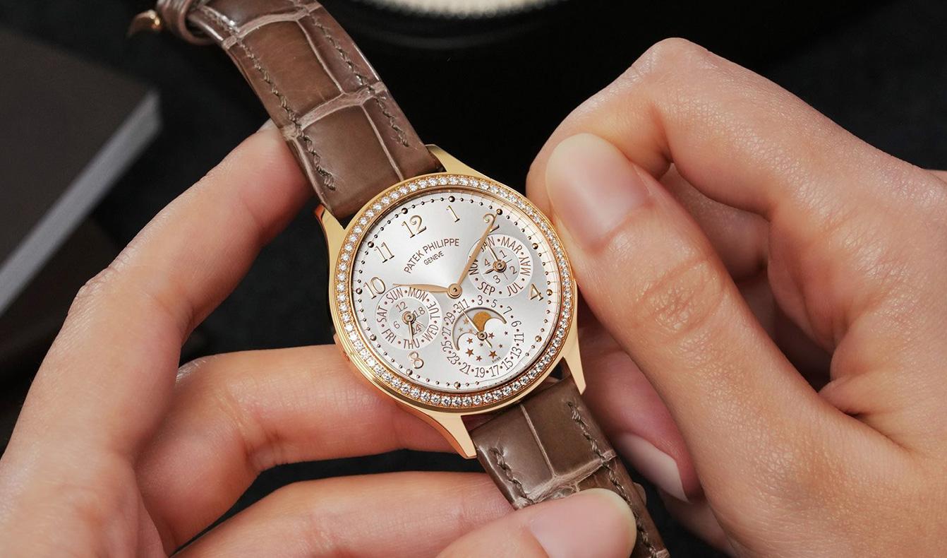 dress watch 2025
