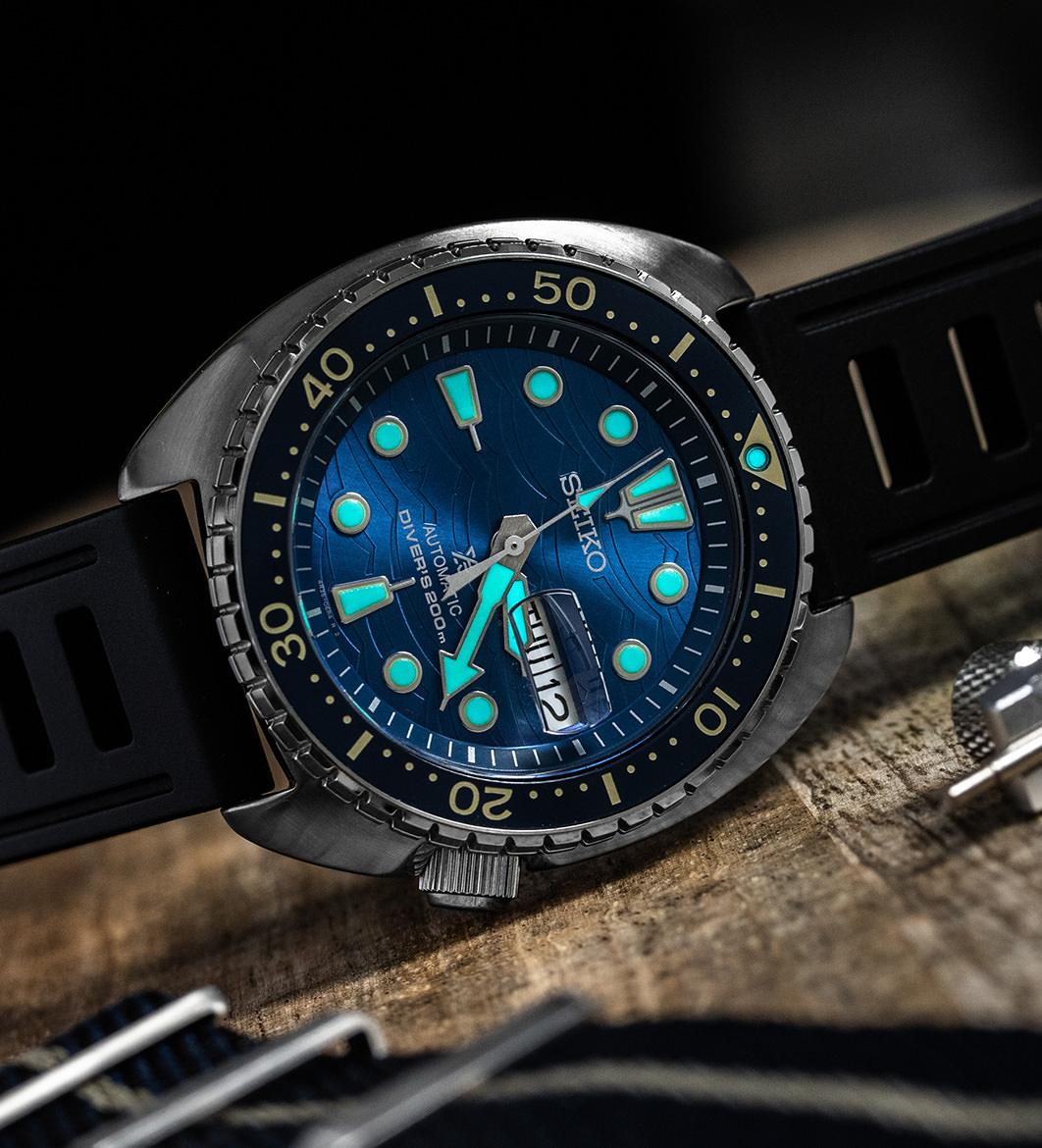 Seiko-diver-watch-with-a-rubber-strap