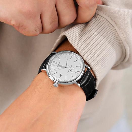Pre-Owned Luxury Watch
