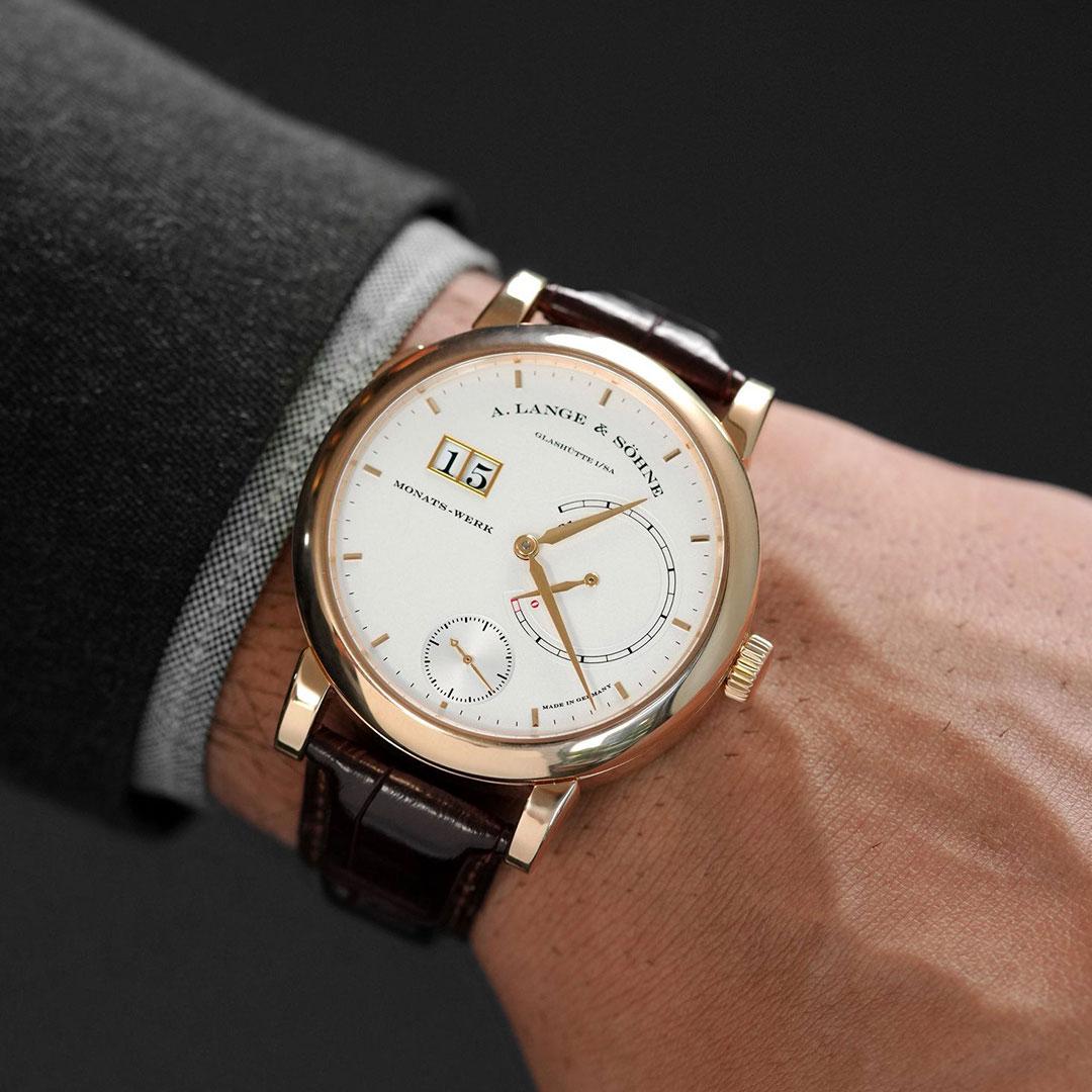 watch case shape