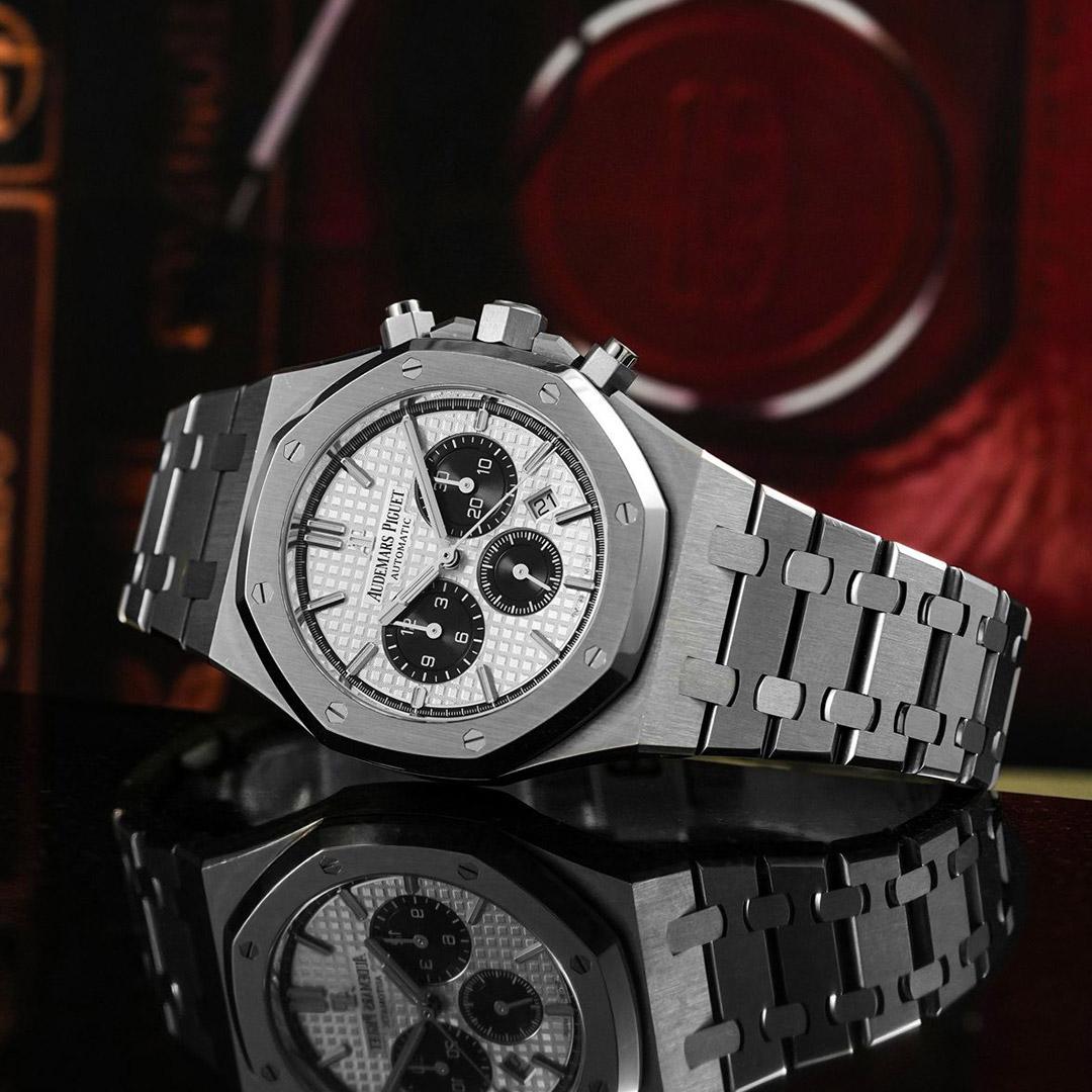 Watch collectors