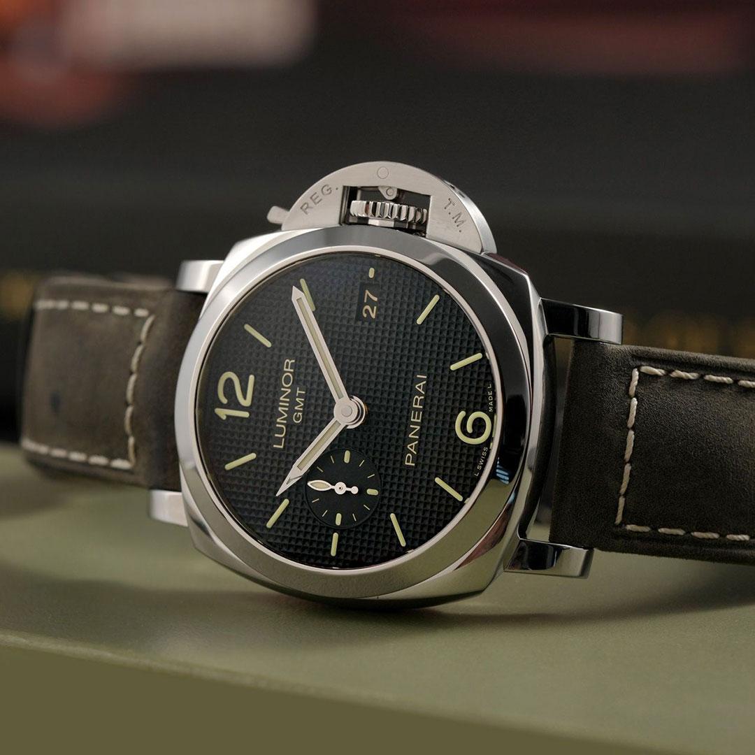 watch case shape