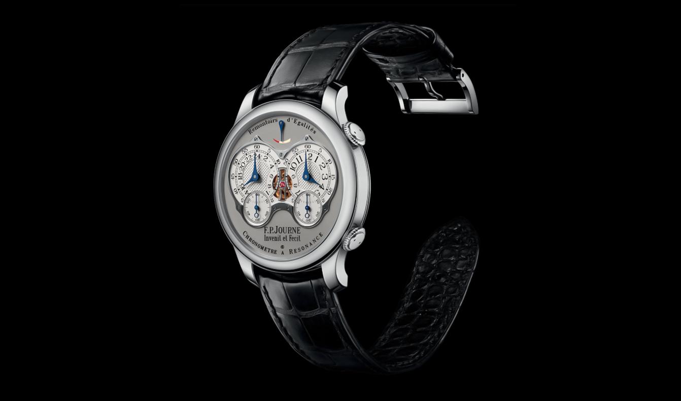 F.P. Journe Chronomètre à Résonance platinum case angled view