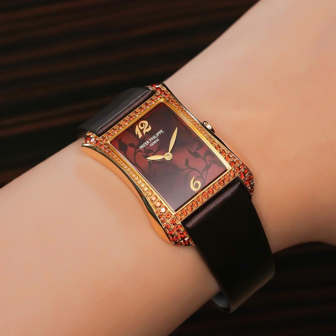 dress watch 2025