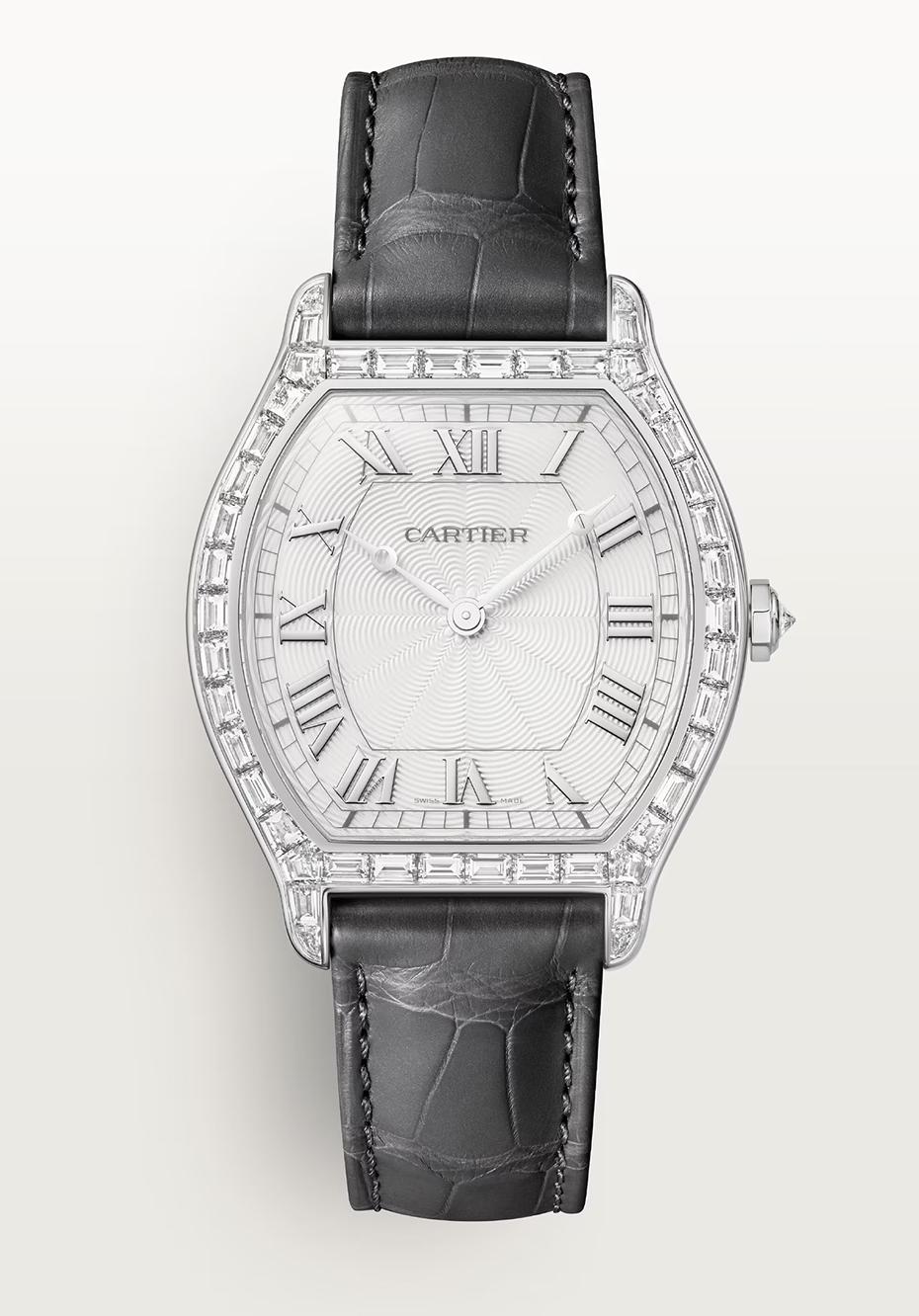 The standout technical release from Cartier’s 2026 lineup is easily the Tortue Monopoussoir. Produced in limited numbers across platinum and yellow gold, the watch revives one of Cartier’s most historically important case shapes while integrating a movement designed specifically around the Tortue architecture.