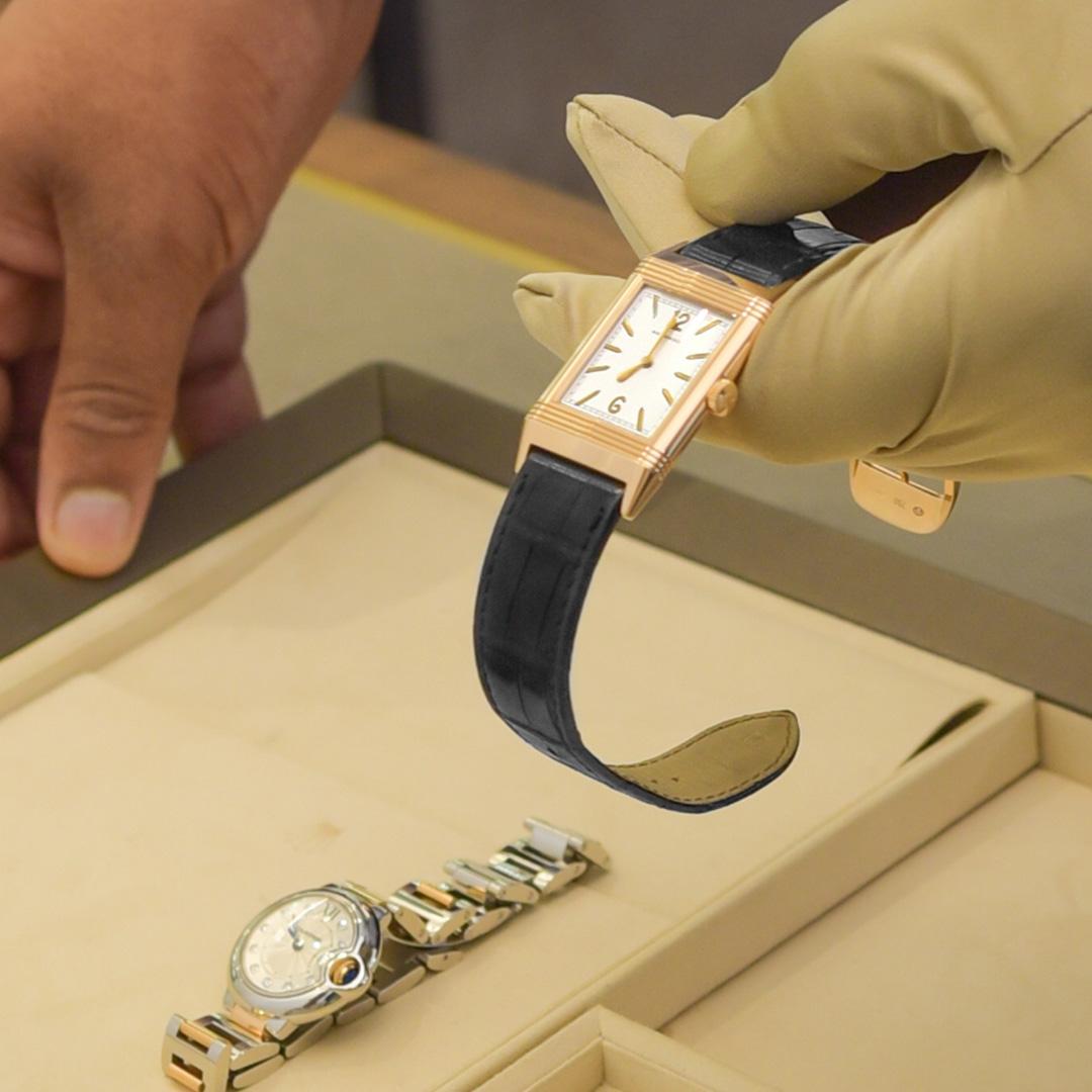 Handling of pre-owned watch